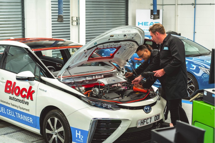 Driving Towards a Greener Future: The Rise of Hydrogen Fuel Cell Technology in the UK