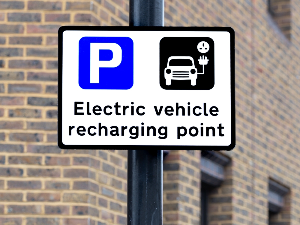 UK public EV charge points surpass 75,000 as infrastructure booms